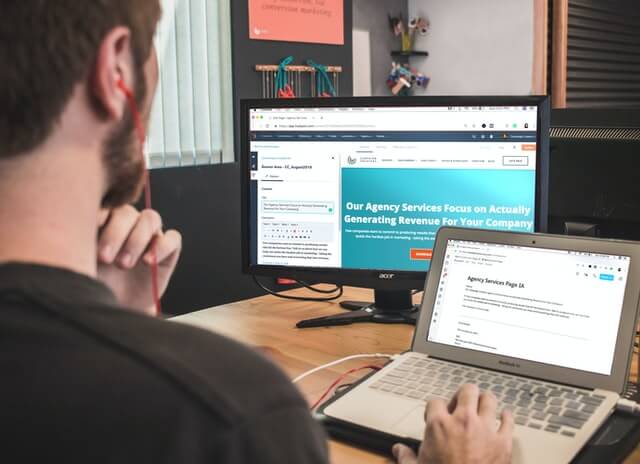 Digital Marketing is being done by a designer in Manila, Philippines.